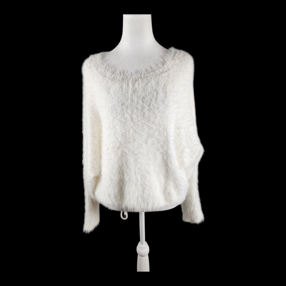 Jessica Simpson Fuzzy Eyelish White Knit Sweater Fairycore Soft Cozy Romantic